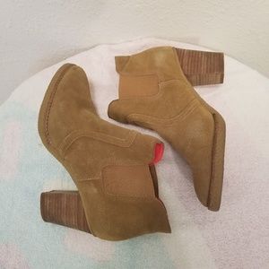 Gap Chelsea Heel Booties